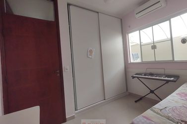 Casa &agrave; venda - 260m&sup2; - Centro