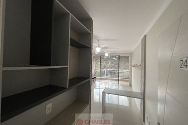 Apartamento &agrave; venda - 103m&sup2; - Centro