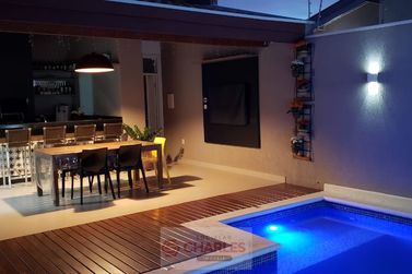 Casa &agrave; venda - 212m&sup2; - Centro