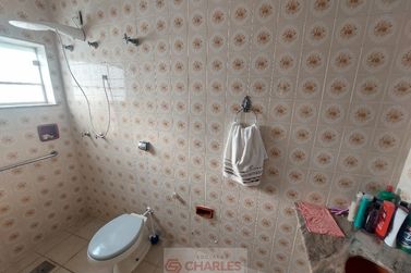 Casa &agrave; venda - 200m&sup2; - Centro