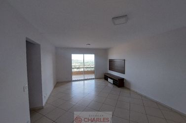Apartamento para alugar - 104m&sup2; - Centro
