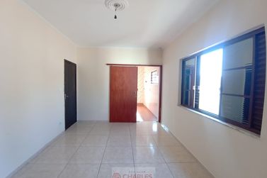 Casa para alugar - 217m&sup2; - Centro