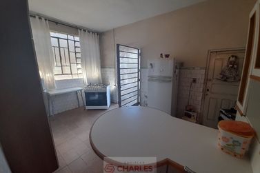 Casa &agrave; venda - 230m&sup2; - Centro