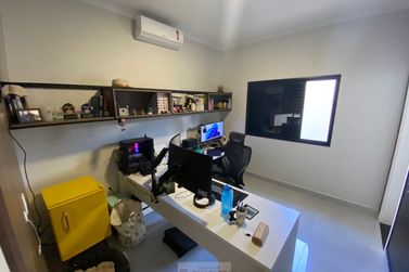 Casa &agrave; venda - 166m&sup2; - Centro