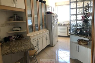 Apartamento &agrave; venda - 160m&sup2; - Centro