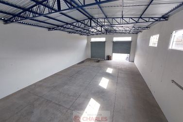 Sal&atilde;o Comercial para alugar - 300m&sup2; - Centro