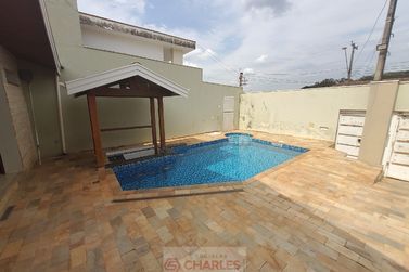 Casa &agrave; venda - 141m&sup2; - Centro