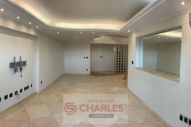 Apartamento &agrave; venda - 165m&sup2; - Centro