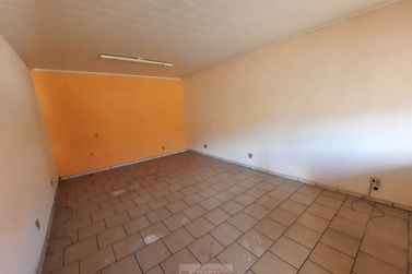 Sal&atilde;o Comercial para alugar - 26m&sup2; - Centro