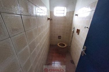 Sal&atilde;o Comercial para alugar - 407m&sup2; - Centro
