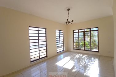 Casa para alugar - 217m&sup2; - Centro