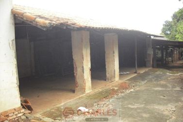 S&iacute;tio &agrave; venda - 10m&sup2; - Centro