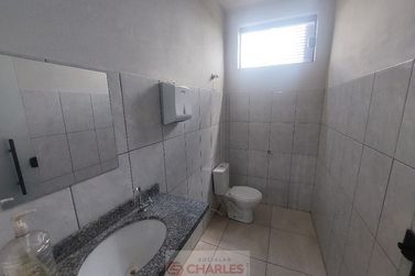 Sal&atilde;o Comercial para alugar - 270m&sup2; - Centro