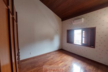 Casa para alugar - 360m&sup2; - Centro