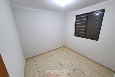 Apartamento para alugar - 48m&sup2; - Centro