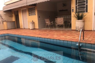 Casa &agrave; venda - 190m&sup2; - Centro