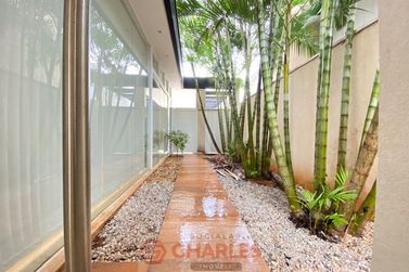 Casa &agrave; venda - 369m&sup2; - Centro