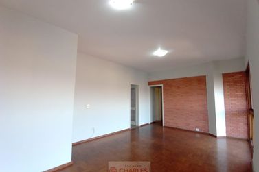 Apartamento para alugar - 131m&sup2; - Centro