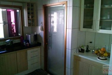 Casa &agrave; venda - 200m&sup2; - Centro