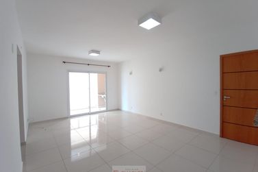 Apartamento para alugar - 114m&sup2; - Centro