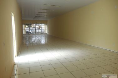 Sala Comercial &agrave; venda - 450m&sup2; - Centro