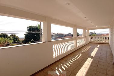 Casa para alugar - 600m&sup2; - Centro