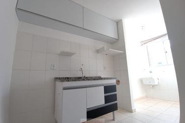 Apartamento para alugar - 60m&sup2; - Centro