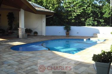 Casa &agrave; venda - 425m&sup2; - Centro