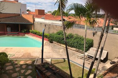 Casa &agrave; venda - 410m&sup2; - Centro