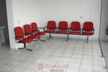 Sala Comercial &agrave; venda - 670m&sup2; - Centro