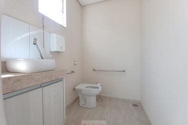 Sala Comercial para alugar - 100m&sup2; - Centro
