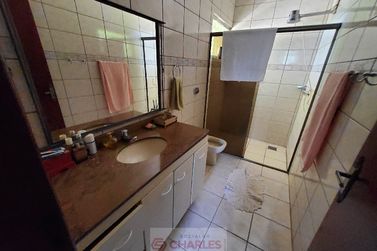 S&iacute;tio &agrave; venda - 220m&sup2; - Centro