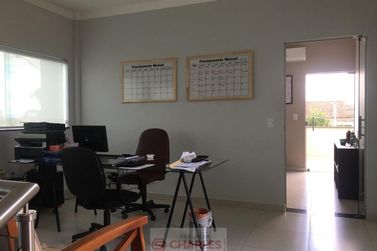 Sala Comercial &agrave; venda - 160m&sup2; - Centro