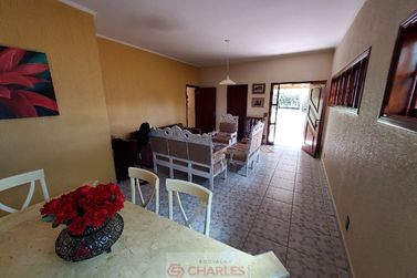 S&iacute;tio &agrave; venda - 220m&sup2; - Centro