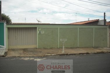 Casa &agrave; venda - 100m&sup2; - Centro