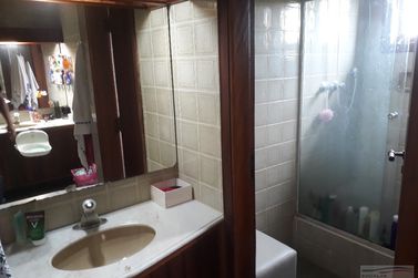 Casa &agrave; venda - 500m&sup2; - Centro