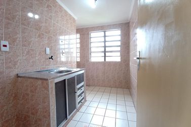 Apartamento para alugar - 46m&sup2; - Centro