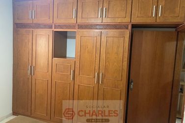 Casa &agrave; venda - 220m&sup2; - Centro