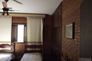 Casa &agrave; venda - 376m&sup2; - Centro