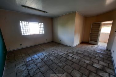Sal&atilde;o Comercial para alugar - 28m&sup2; - Centro