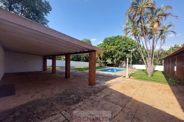 S&iacute;tio &agrave; venda - 345m&sup2; - Centro