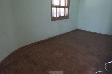 Casa para alugar - 10m&sup2; - Centro