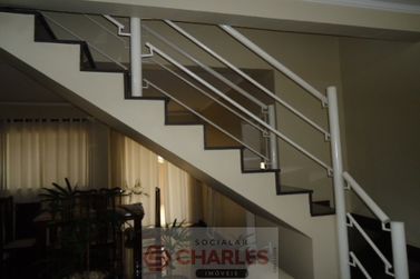 Casa &agrave; venda - 392m&sup2; - Centro