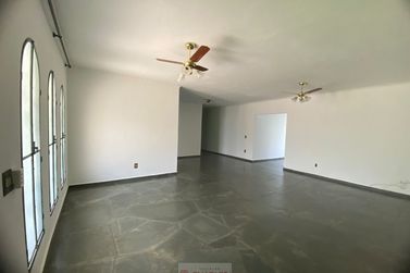 Casa &agrave; venda - 293m&sup2; - Centro