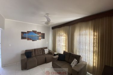 Casa &agrave; venda - 175m&sup2; - Centro