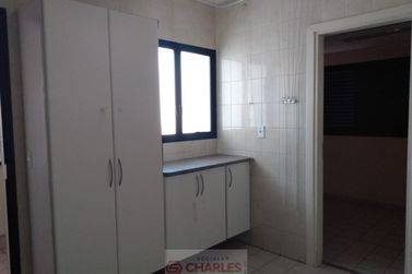 Apartamento &agrave; venda - 180m&sup2; - Centro