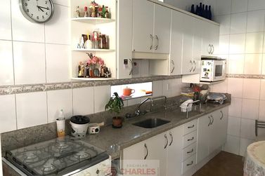 Casa &agrave; venda - 296m&sup2; - Centro