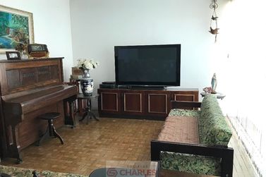 Casa &agrave; venda - 296m&sup2; - Centro