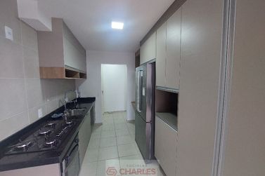 Apartamento &agrave; venda - 93m&sup2; - Centro