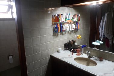 Casa &agrave; venda - 500m&sup2; - Centro